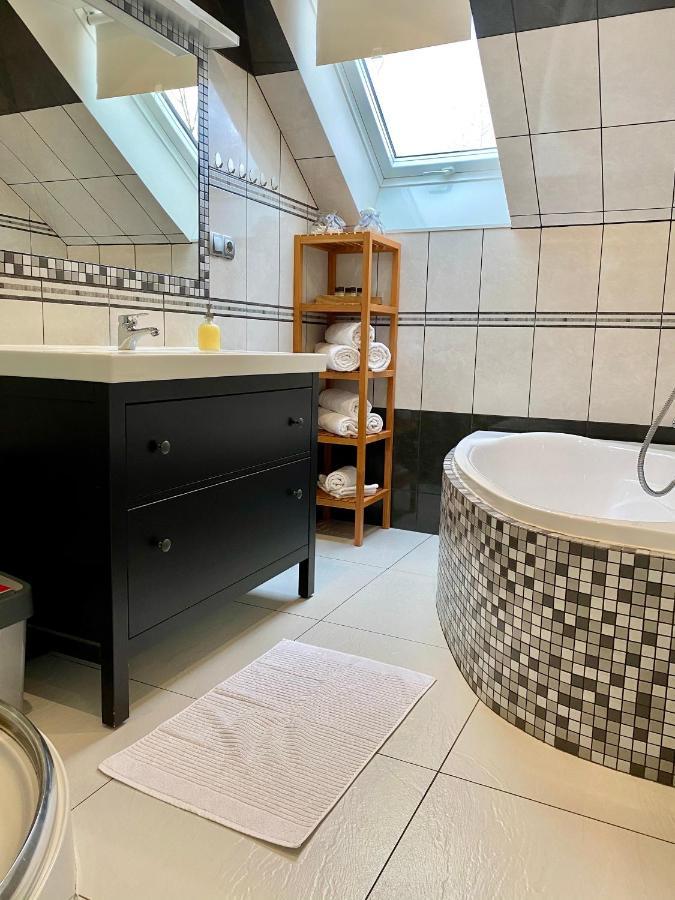 P&P Apartmany Бойнице Екстериор снимка