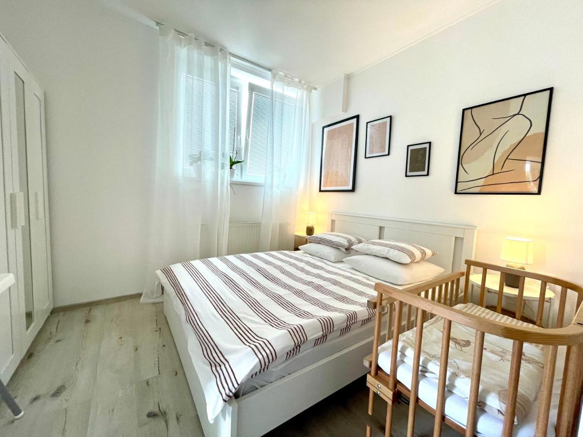 P&P Apartmany Бойнице Екстериор снимка