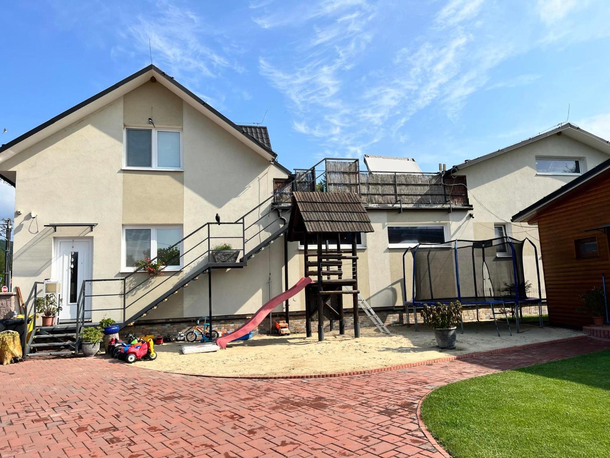 P&P Apartmany Бойнице Екстериор снимка